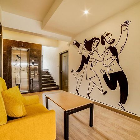 Townhouse Sarvar Hospitality Near Ascendas Park Square Mall Bangalore Buitenkant foto