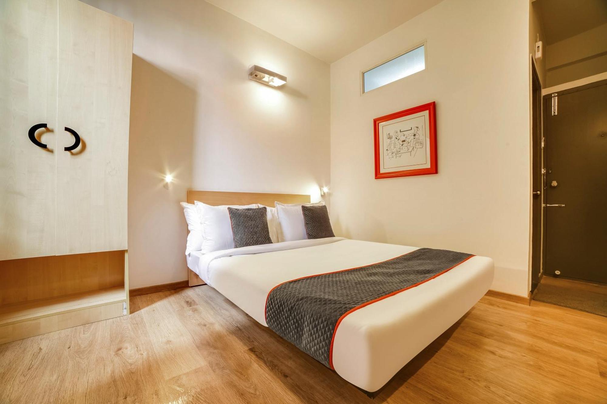 Townhouse Sarvar Hospitality Near Ascendas Park Square Mall Bangalore Buitenkant foto